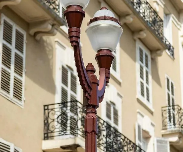 Un Air De Famille * 维泰勒